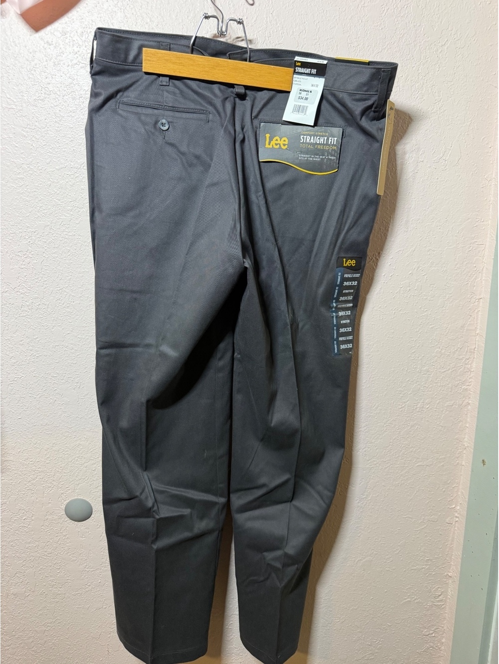 Lee Men's Straight Fit Charcoal Pants Size 36x34 -